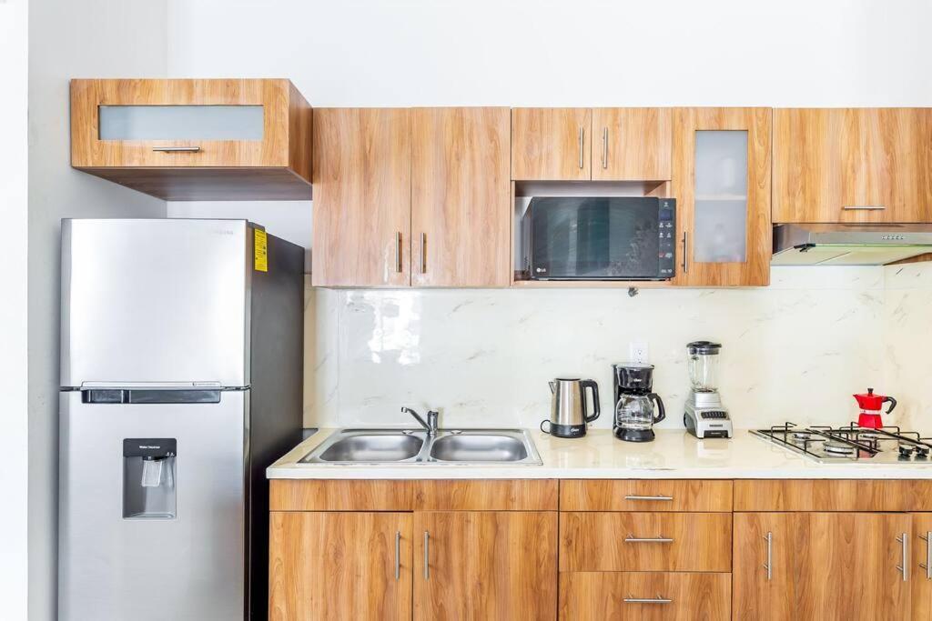 Lovely Cozy Apt W/Pool 2 Bedrooms. Great Location! 莫雷洛斯港 外观 照片